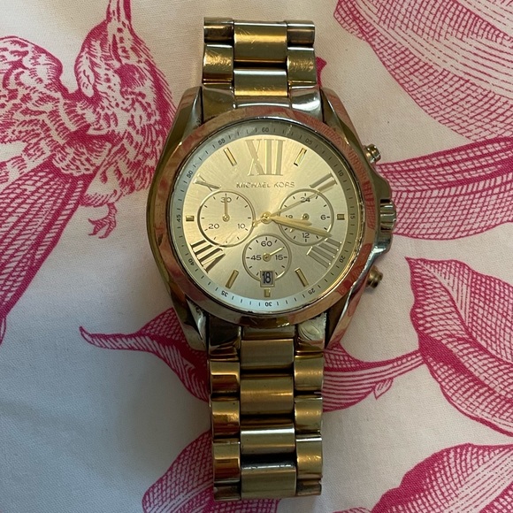 Michael Kors Accessories - ❤️ Michael Kors Gold Watch ❤️ with Working Battery!